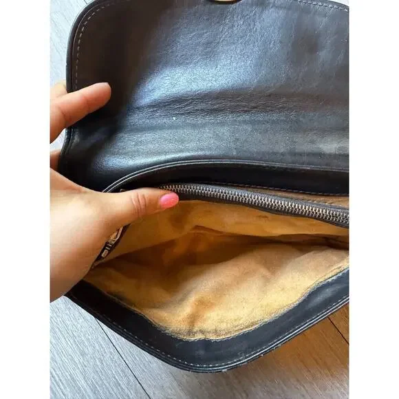 Mark Jacobs rare Vintage black leather bag with lock - Picture 8 of 16